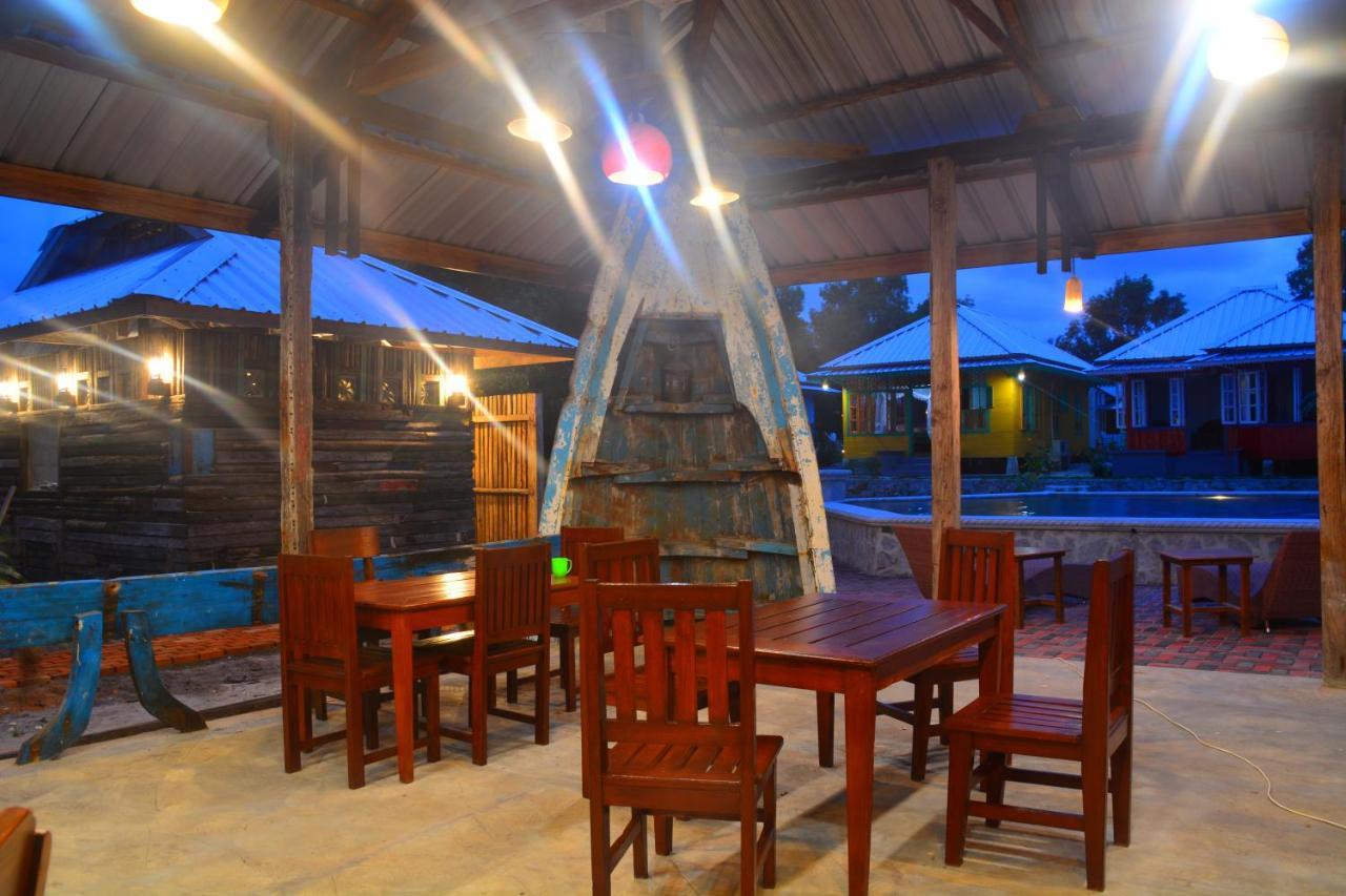 Tanjungbinga Rock And Wreck Dive Resort מראה חיצוני תמונה