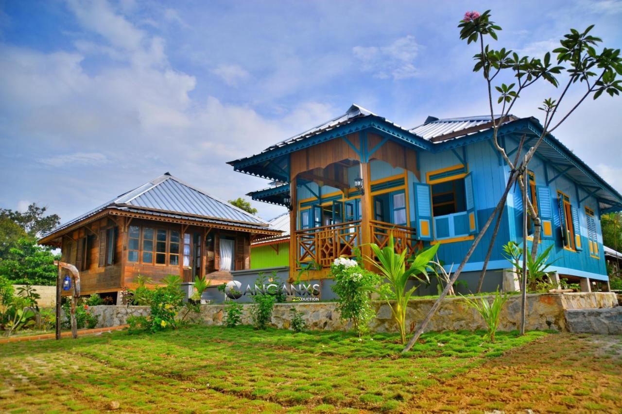 Tanjungbinga Rock And Wreck Dive Resort מראה חיצוני תמונה
